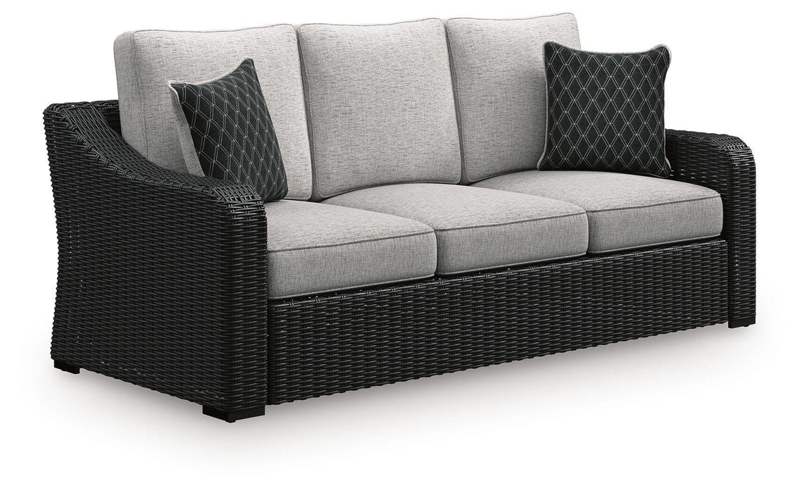 Beachcroft Outdoor Set